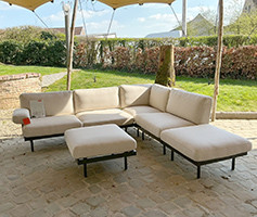 CUBE Outdoor Lounge
