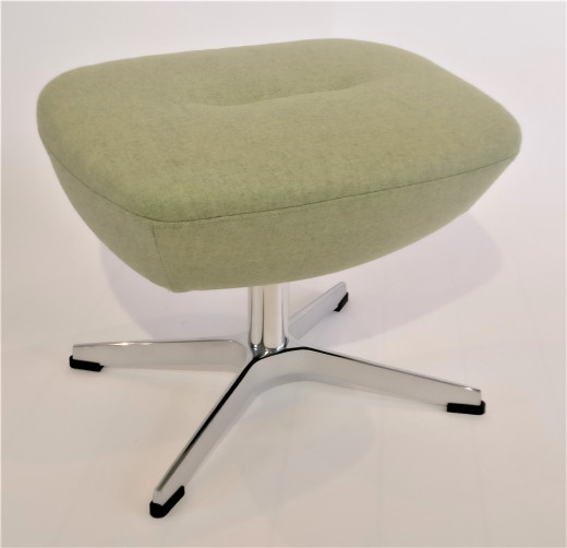 GLOBE-Hocker, Bezug MELTON Pear 1000-24 , X-Fuss Alu