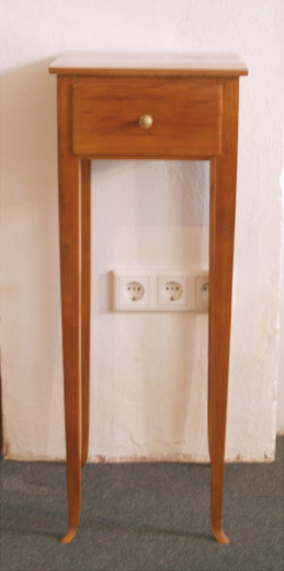 Biedermeier - Beistell- / Blumentischchen Kirsche