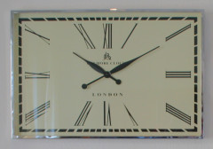 Wanduhr rechteckig,46 x 31 cm, Ziffernblatt weiß